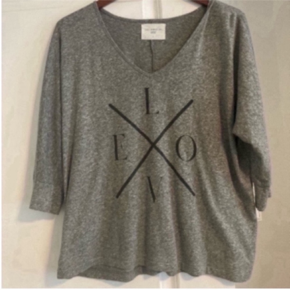Evereve Sol Angeles “LOVE” Tee - Picture 3 of 4